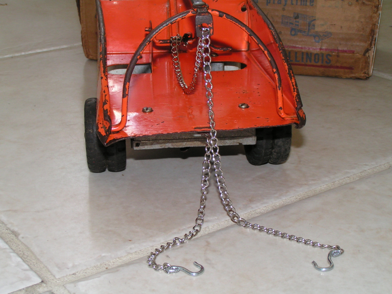 Illustration for article titled A Look Back In Time - Â Structo Toyland Garage Tow Truck